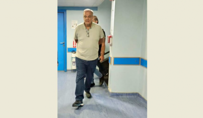 بوشكيان جال على عدد من مصانع الدواء والأمصال: الانتاج مخصّص حالياً لتأمين حاجات النازحين